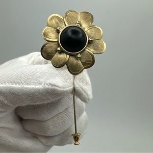 Vintage Black Cabachon Lucid Dina Panagopoulos Daisy Flower Pin #772
